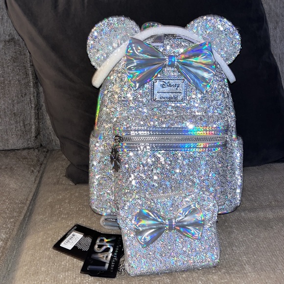 Silver sequin loungefly and wallet nwt - Picture 2 of 5